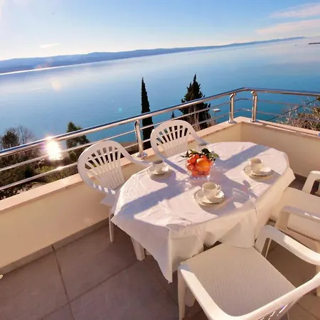 Slavinj 9 Omiš